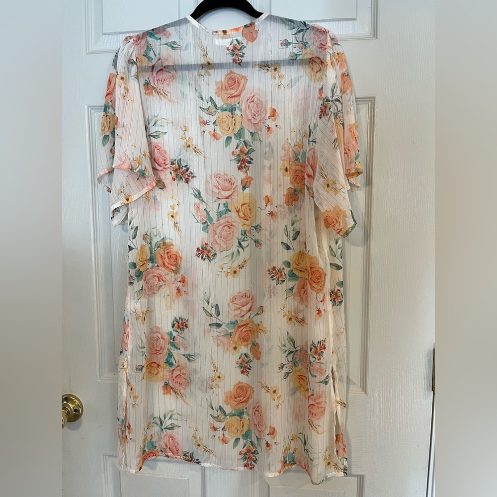 Maurice’s Pink, White & Orange Rose Kimono/Duster Xsmall - Picture 5 of 6